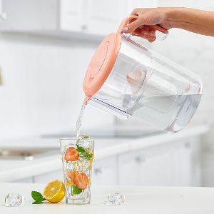 bokal sa filterom za vodu